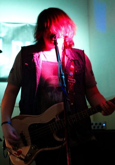 Random Riot live